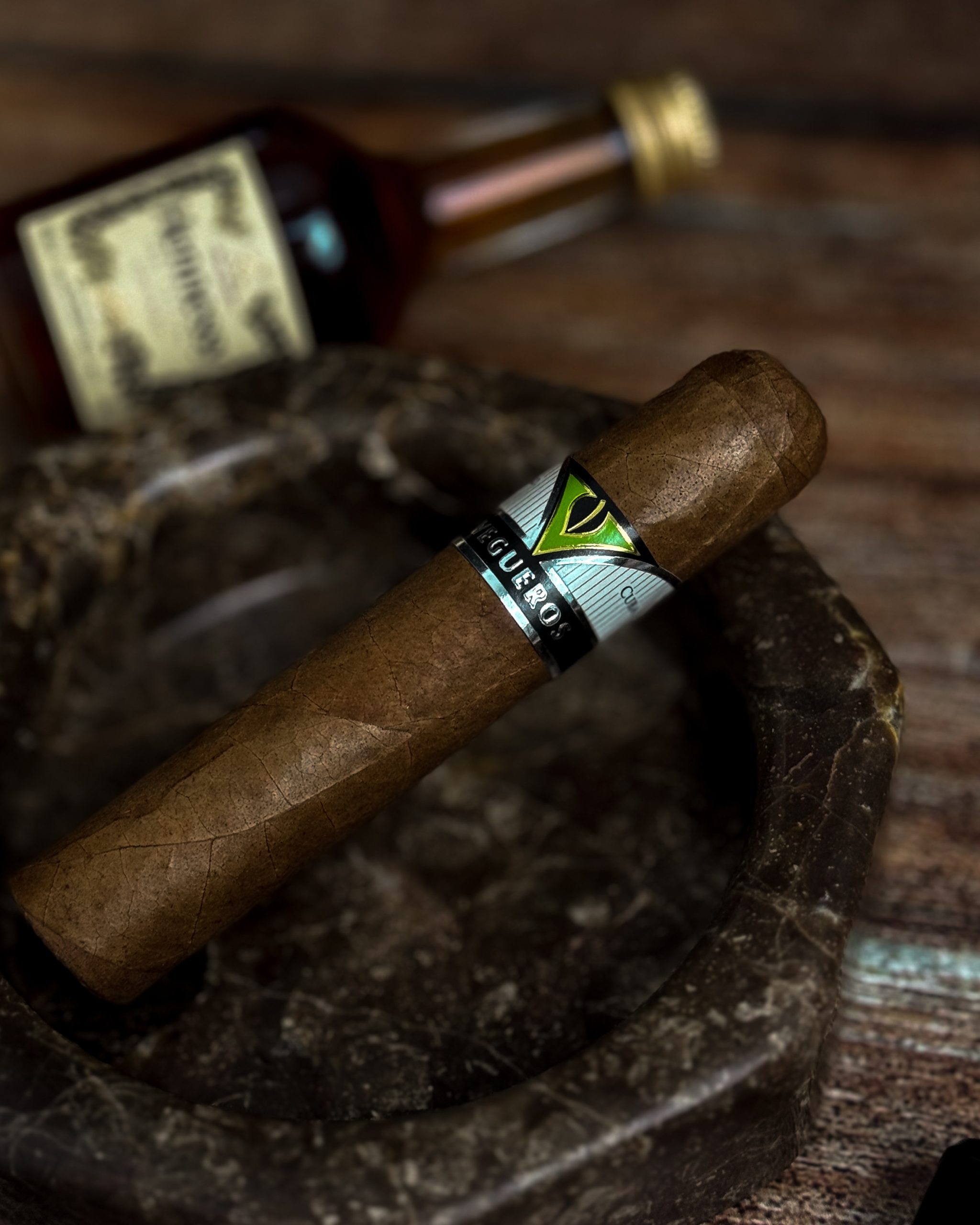 Polski Aficionado Vegueros Entretiempos Cigar Review