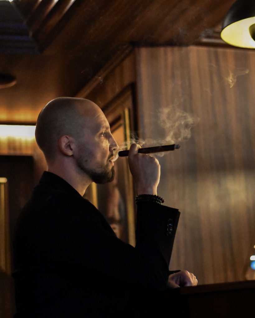 Mateusz Krzywiecki Polski Aficionado An Evening with Jeremy Casdagli