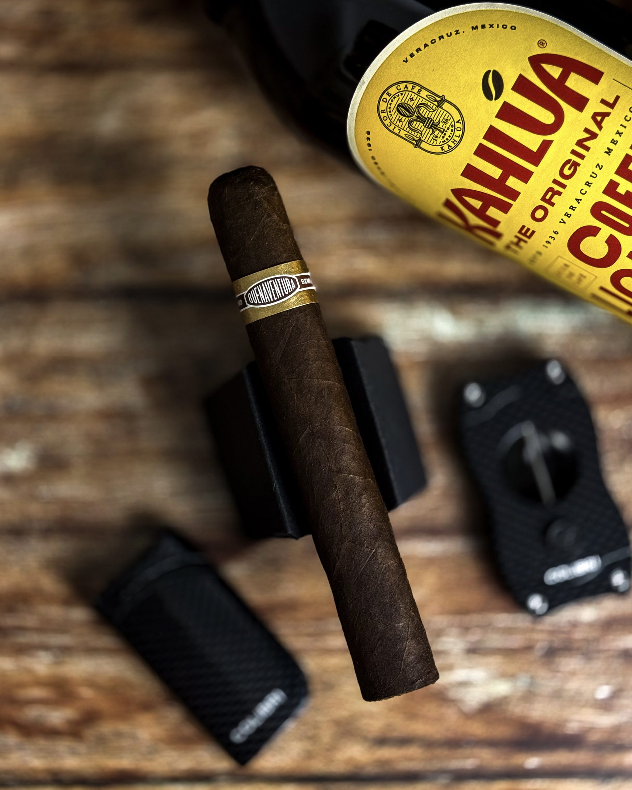 Curivari Buenaventura Pralines P554 cigar Polski Aficionado
