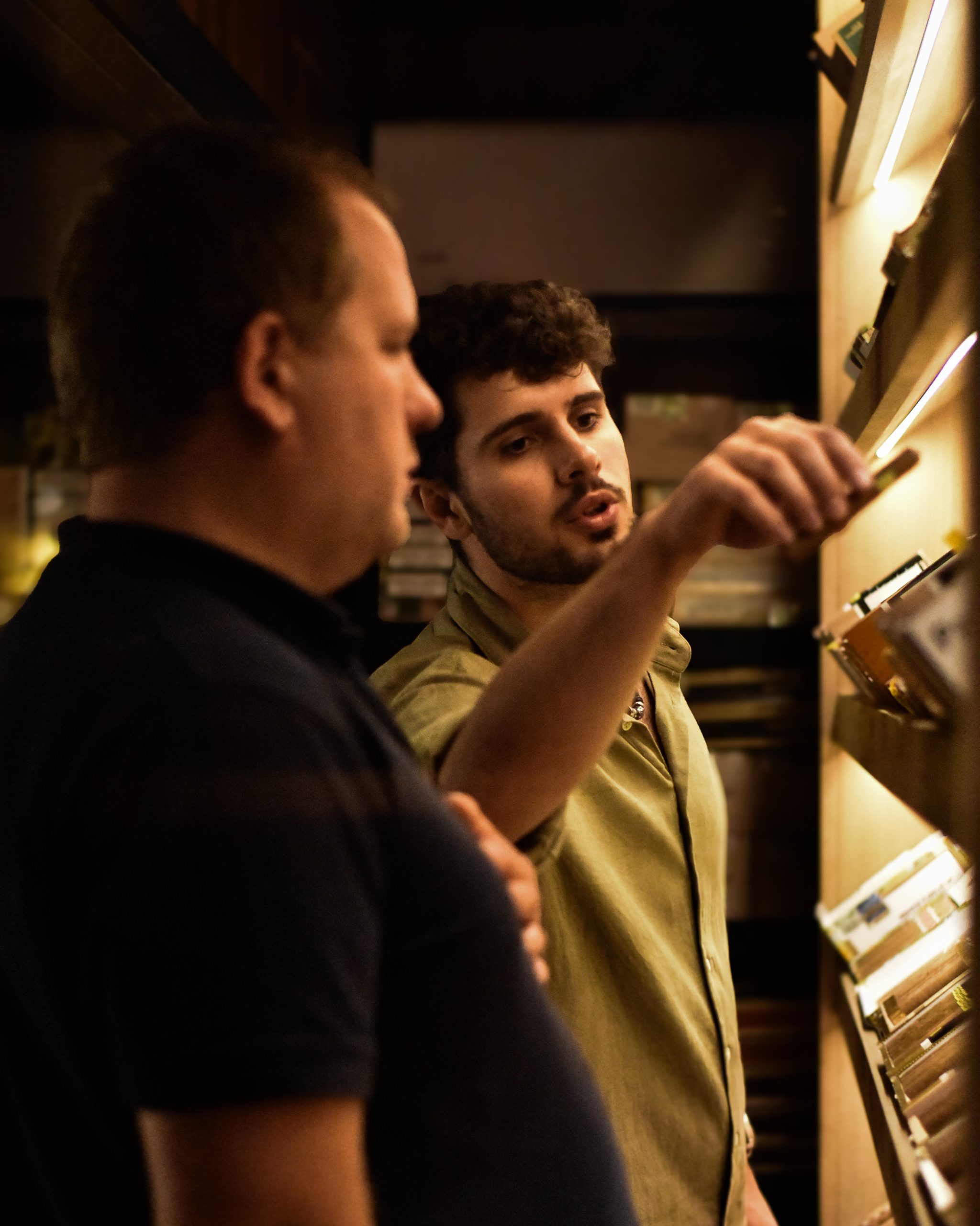 A visit to the Royal Cigar Lounge humidor Polski Aficionado