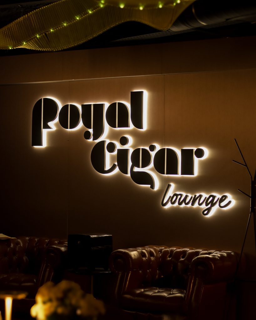 A visit to the Royal Cigar Lounge Polski Aficionado