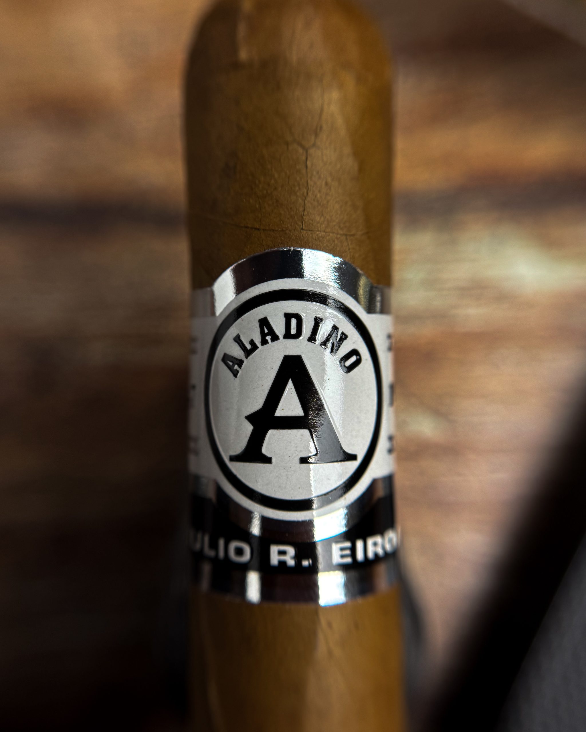 Aladino Connecticut Robusto cigar review Polski Aficionado